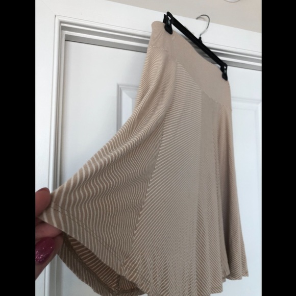 TALBOT’S Striped Skirt (Tan) - Size S - Picture 3 of 5